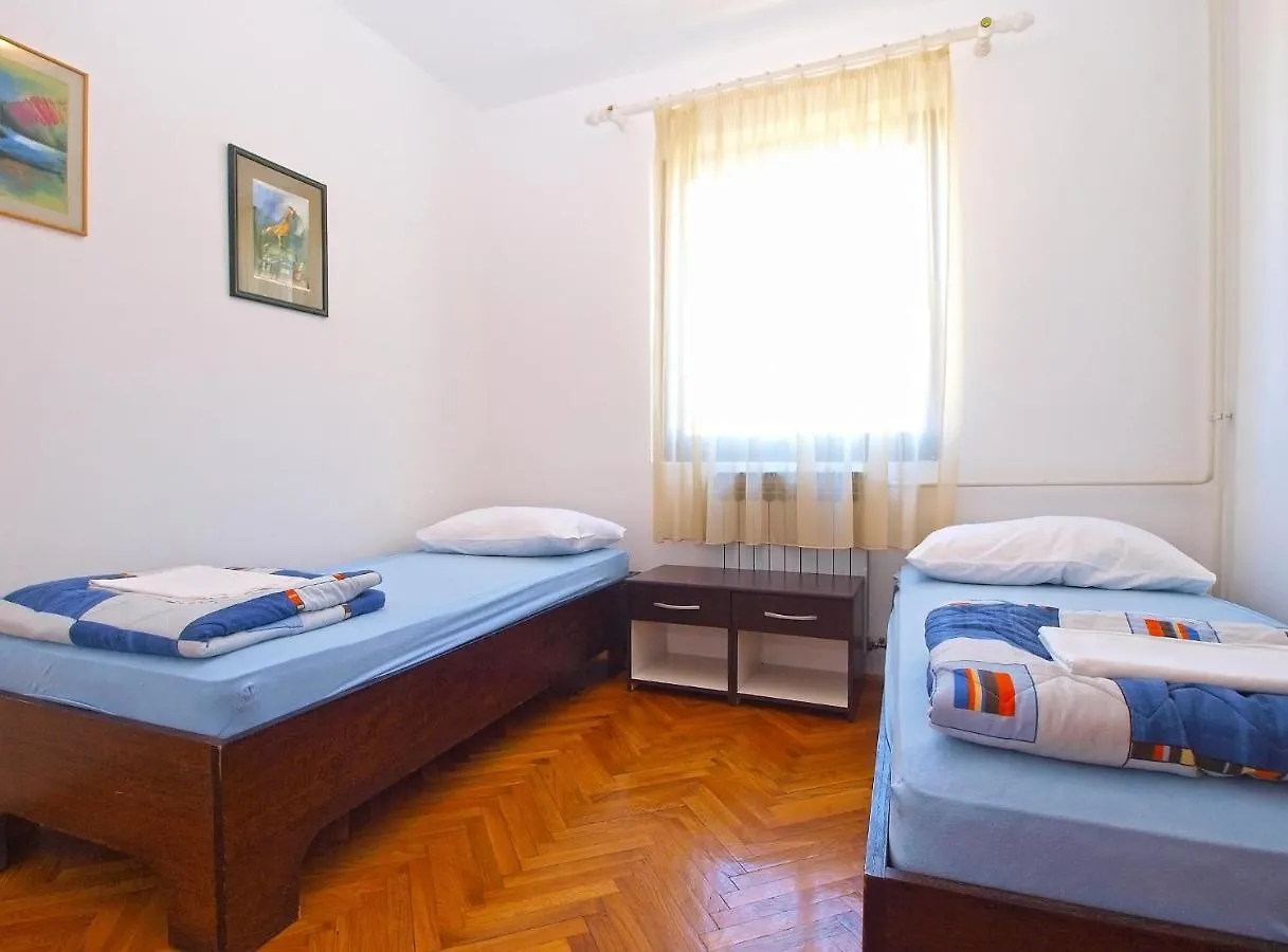 Apartments Puntizela 727 Pula