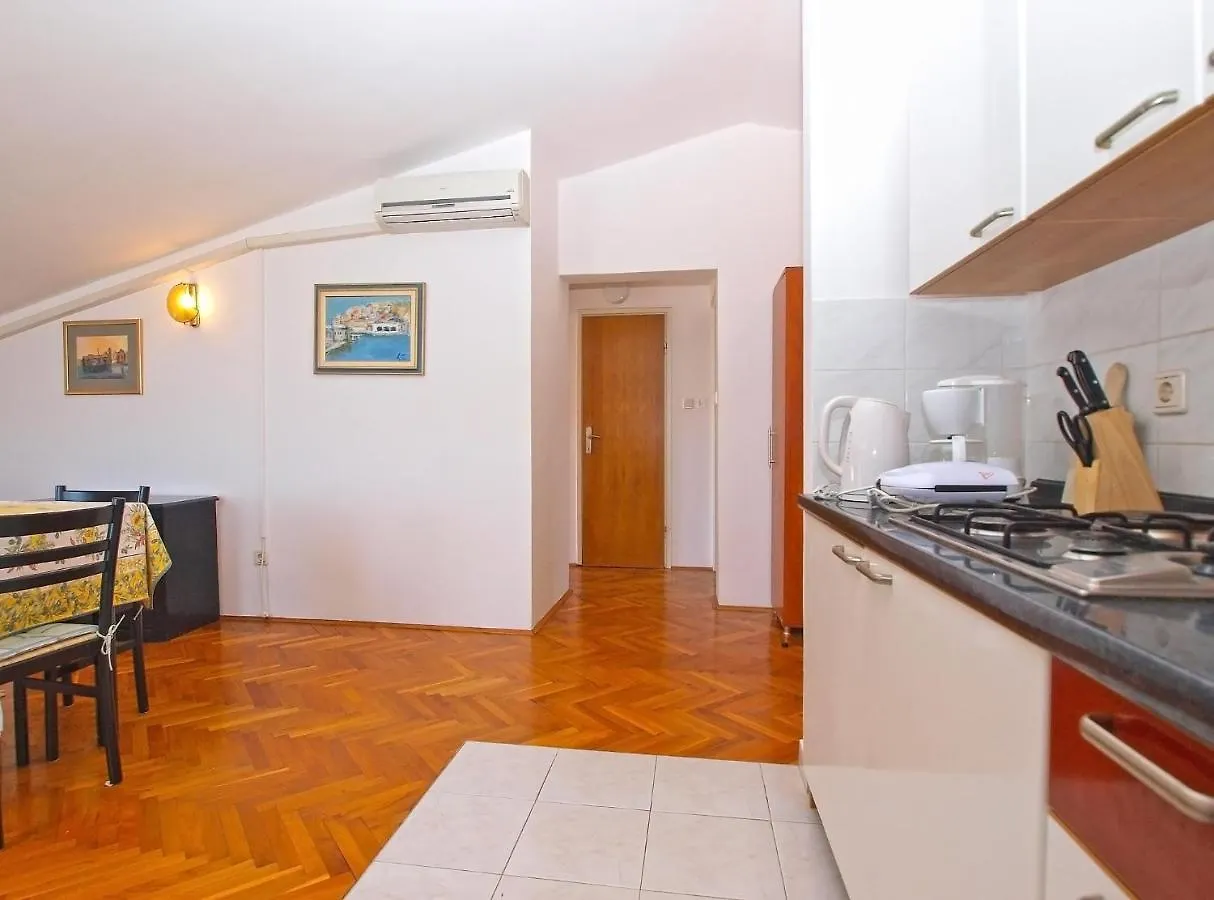 Apartments Puntizela 727 Pula