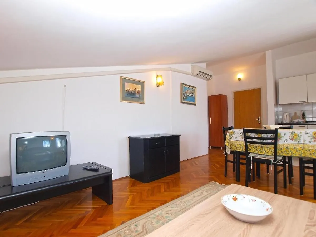 Apartments Puntizela 727 Pula