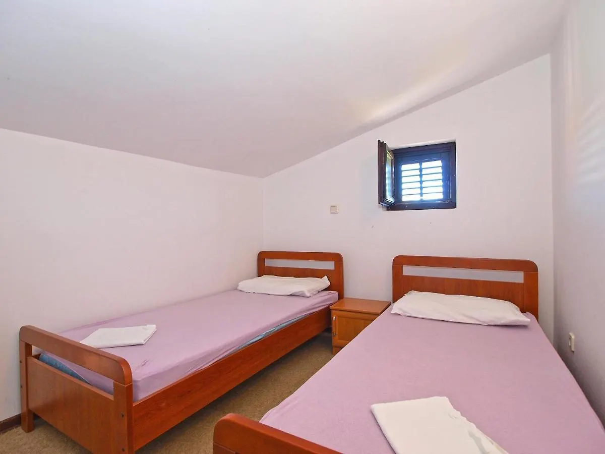 Apartments Puntizela 727 Pula