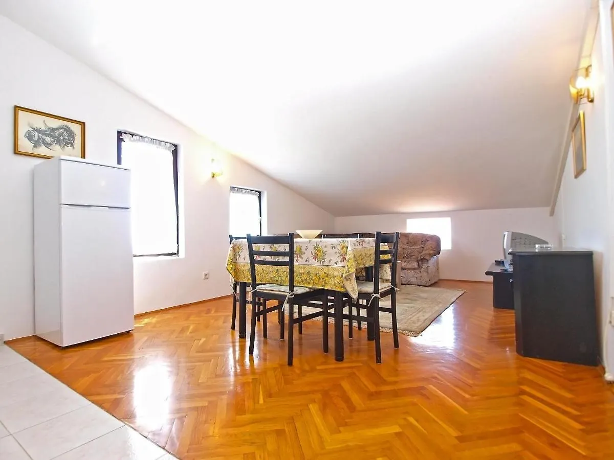 Apartments Puntizela 727 Pula 0*,  Croatia