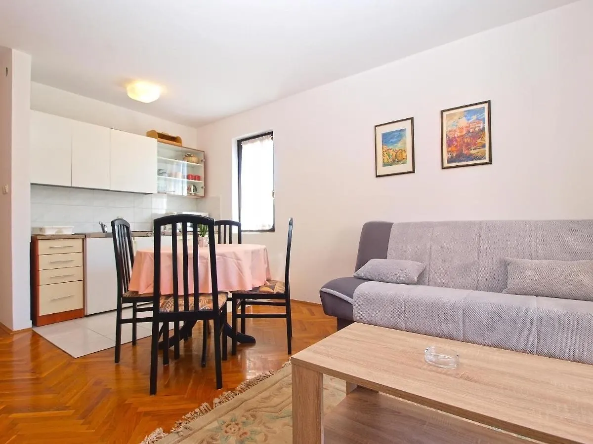 Apartments Puntizela 727 Pula Croatia