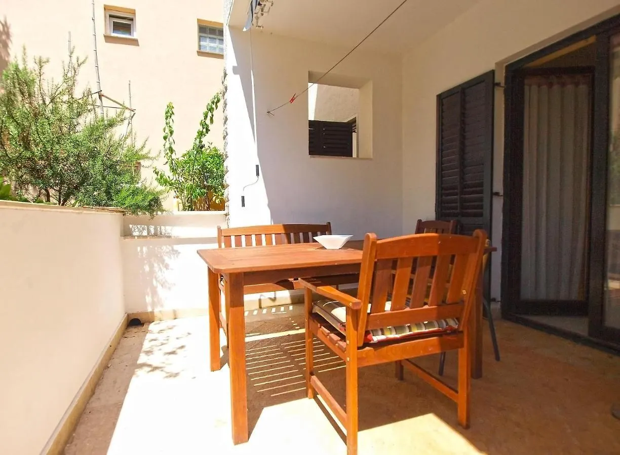 Apartments Puntizela 727 Pula