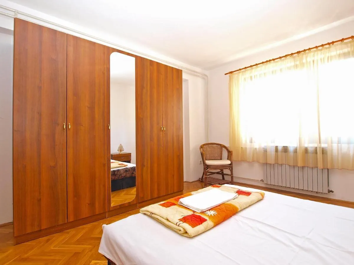 Apartments Puntizela 727 Pula